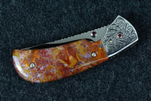 "Bellatrix" custom folding knife, folded view, compact and beautiful